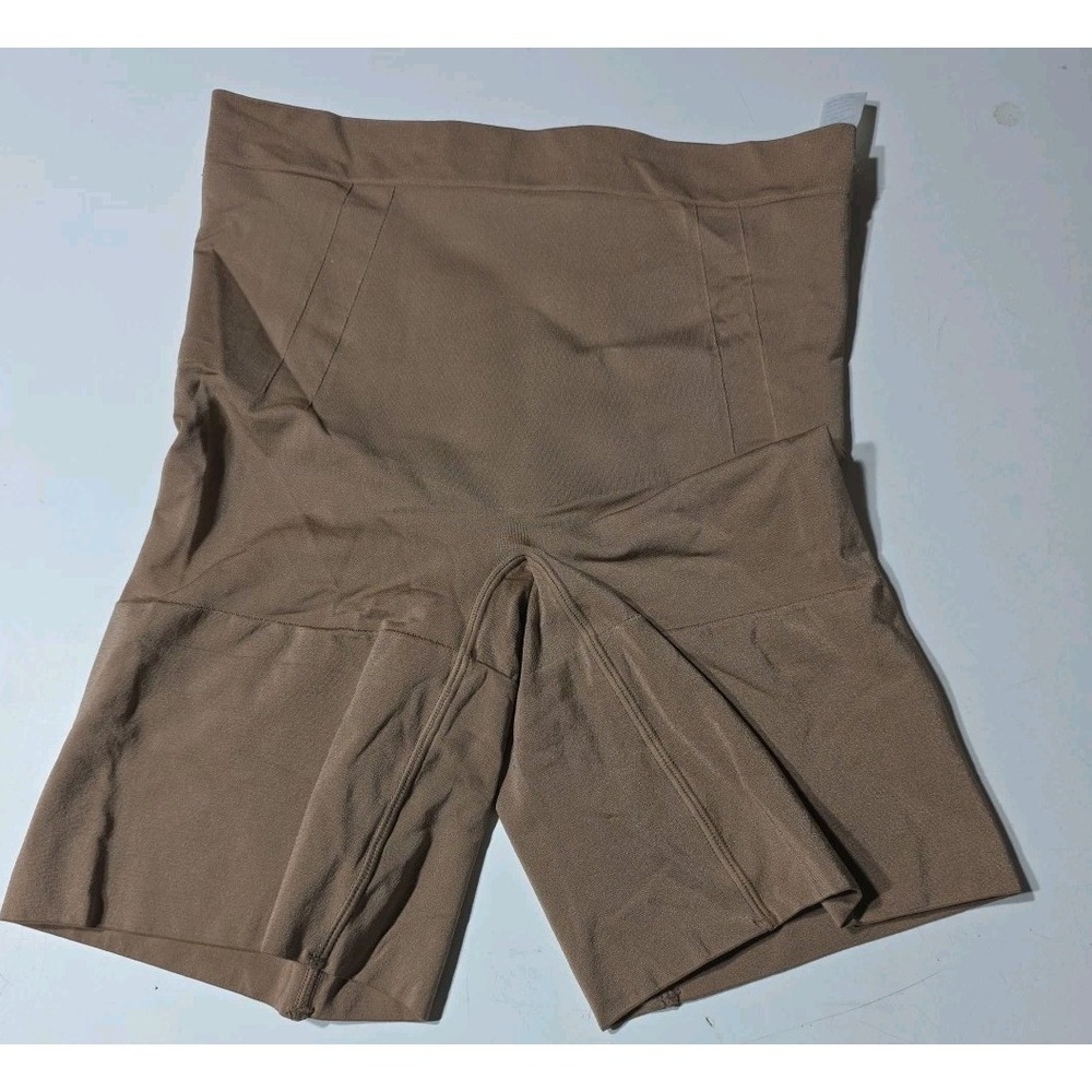 Spanx By Sara Blakely Womens Mid-Thigh Short Size M Dark Soft Nude Shapewear